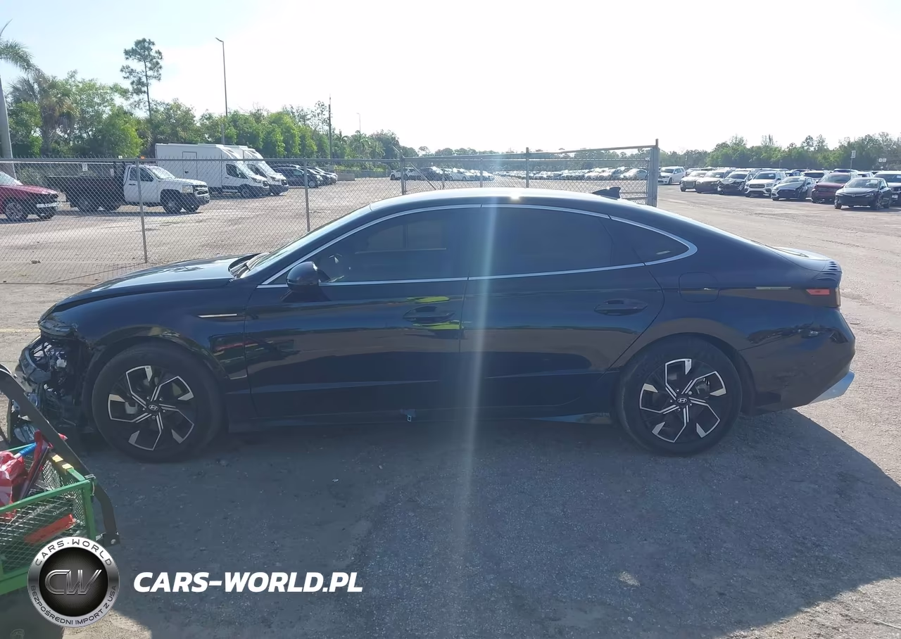 2025 Hyundai Sonata Sel VIN:KMHL64JA1SA486949 - 14