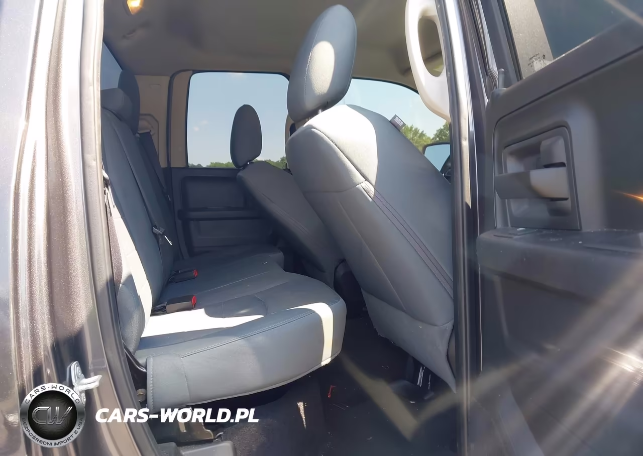 2017 Ram 1500 Express 4X2 6'4 Box VIN:1C6RR6FG1HS671169 - 8