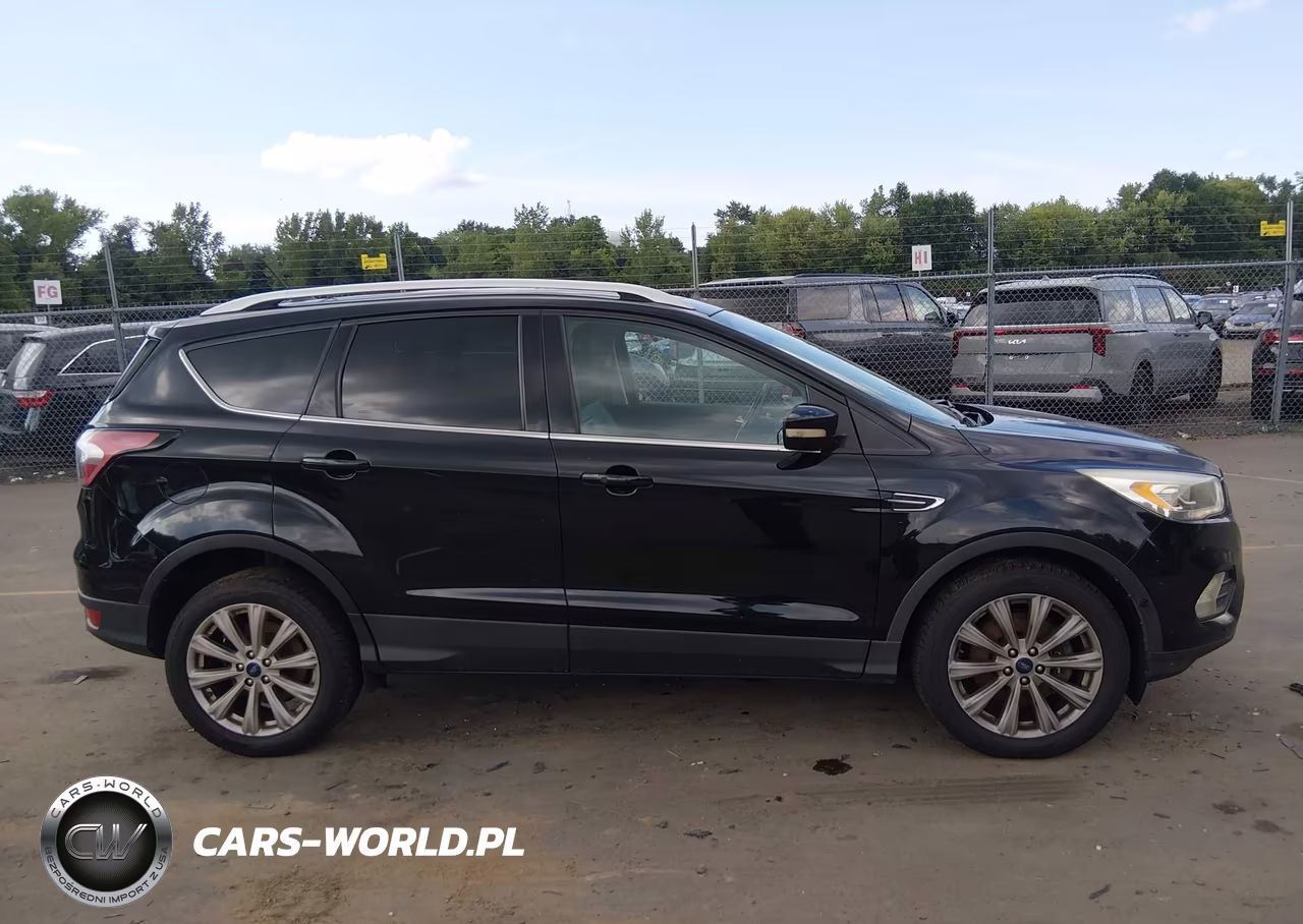 2018 Ford Escape Titanium VIN:1FMCU9J99JUA15153 - 13