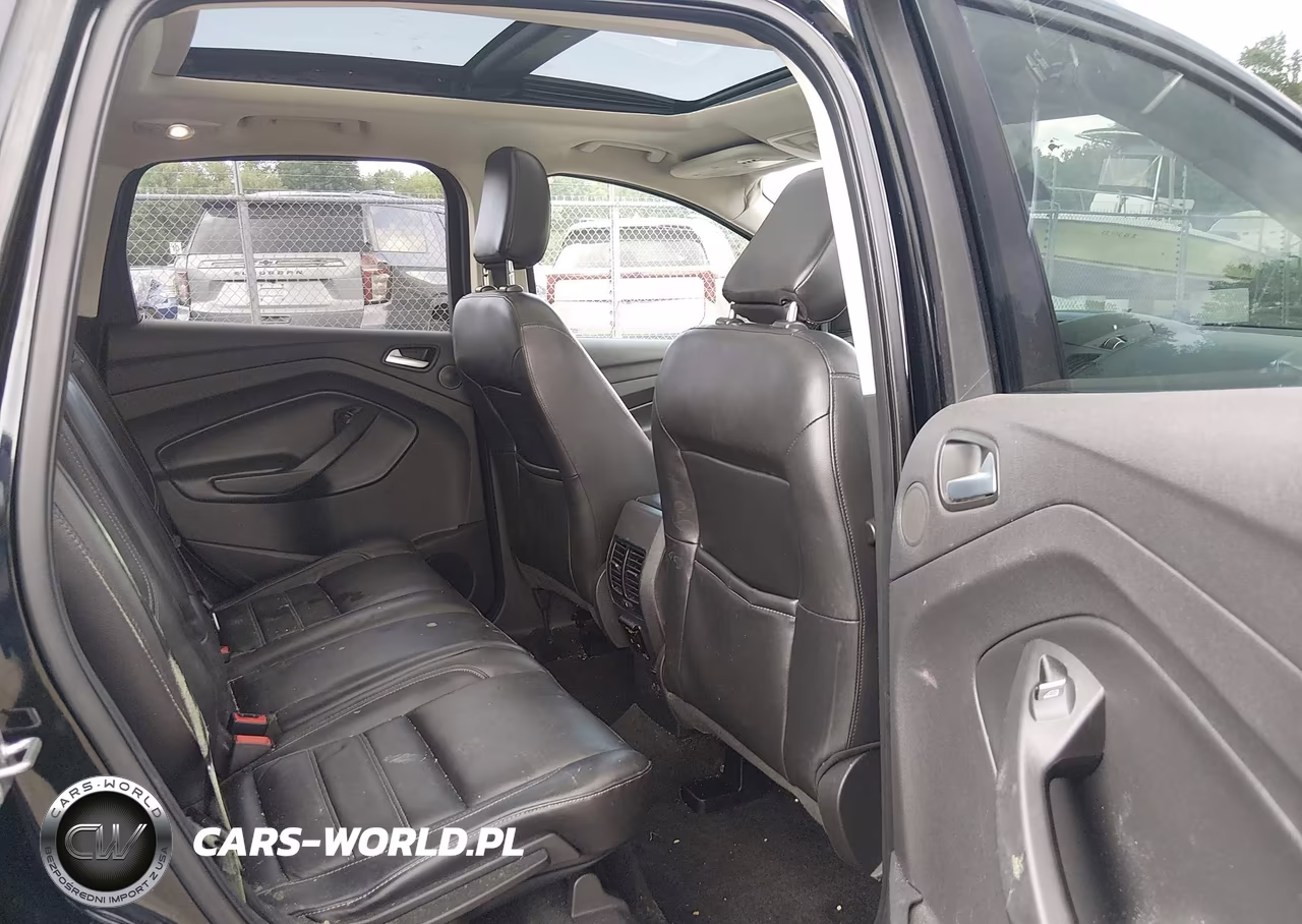 2018 Ford Escape Titanium VIN:1FMCU9J99JUA15153 - 8