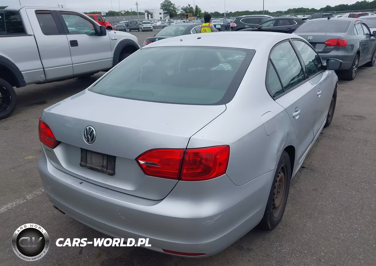 2014 Volkswagen Jetta 2.0L S VIN:3VW2K7AJ1EM357692 - 4