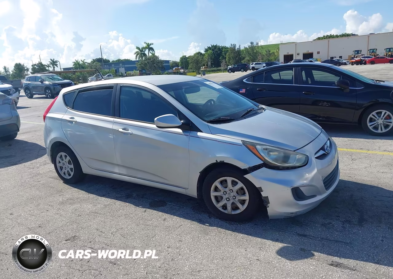 2013 Hyundai Accent Gs – zdjęcie 1 z 13