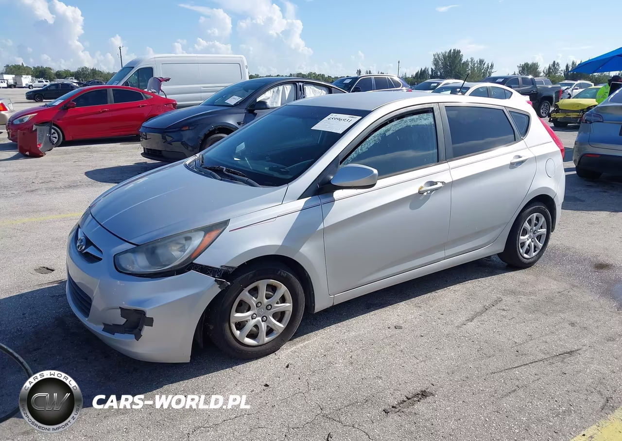 2013 Hyundai Accent Gs VIN:KMHCT5AE5DU109804 - 13