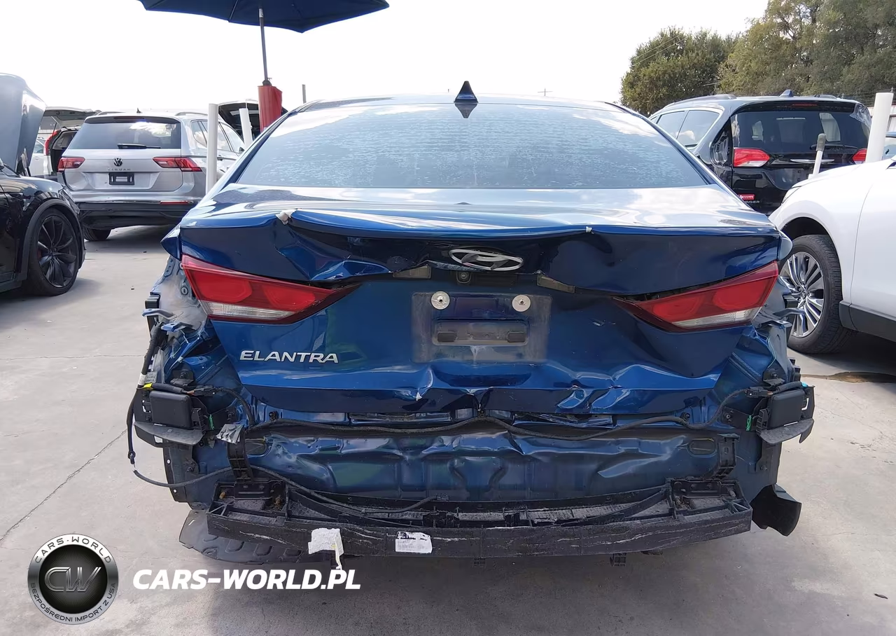 2018 Hyundai Elantra Value Edition VIN:5NPD84LFXJH329777 - 16