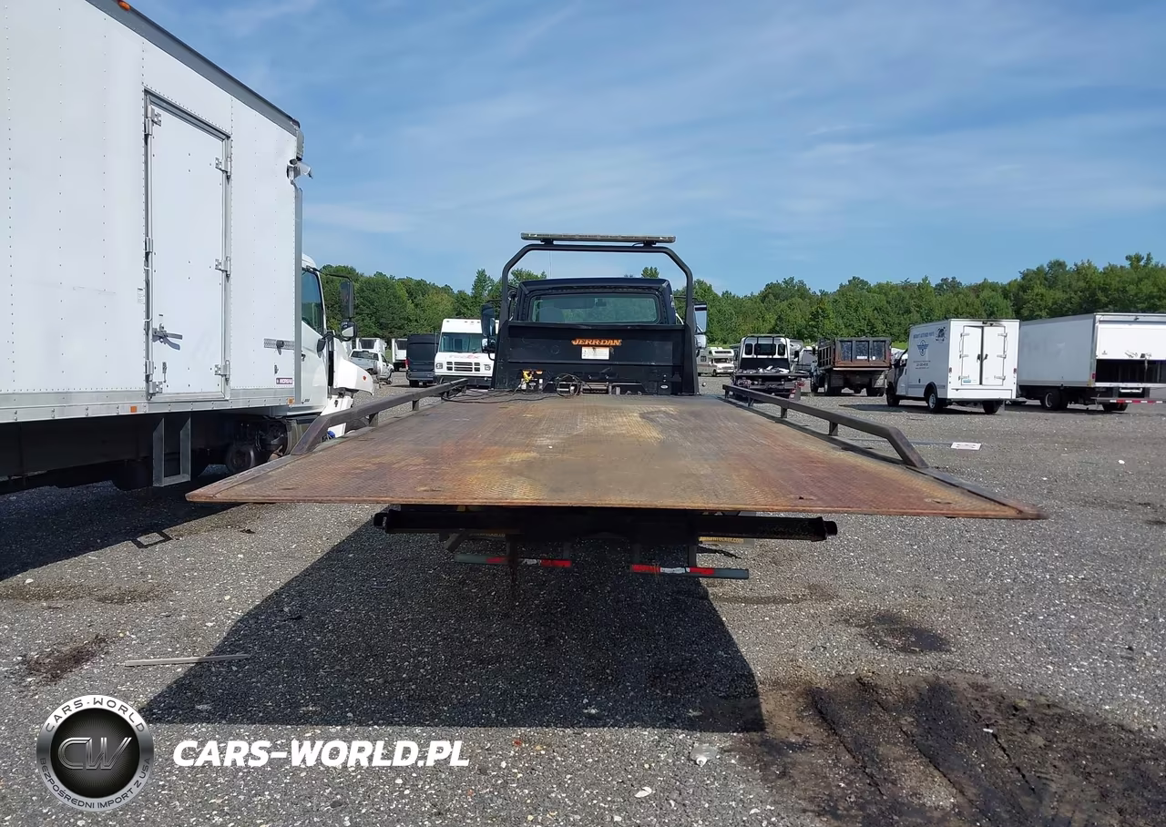 2022 Freightliner M2 106 VIN:1FVACVFD0NHND9682 - 14