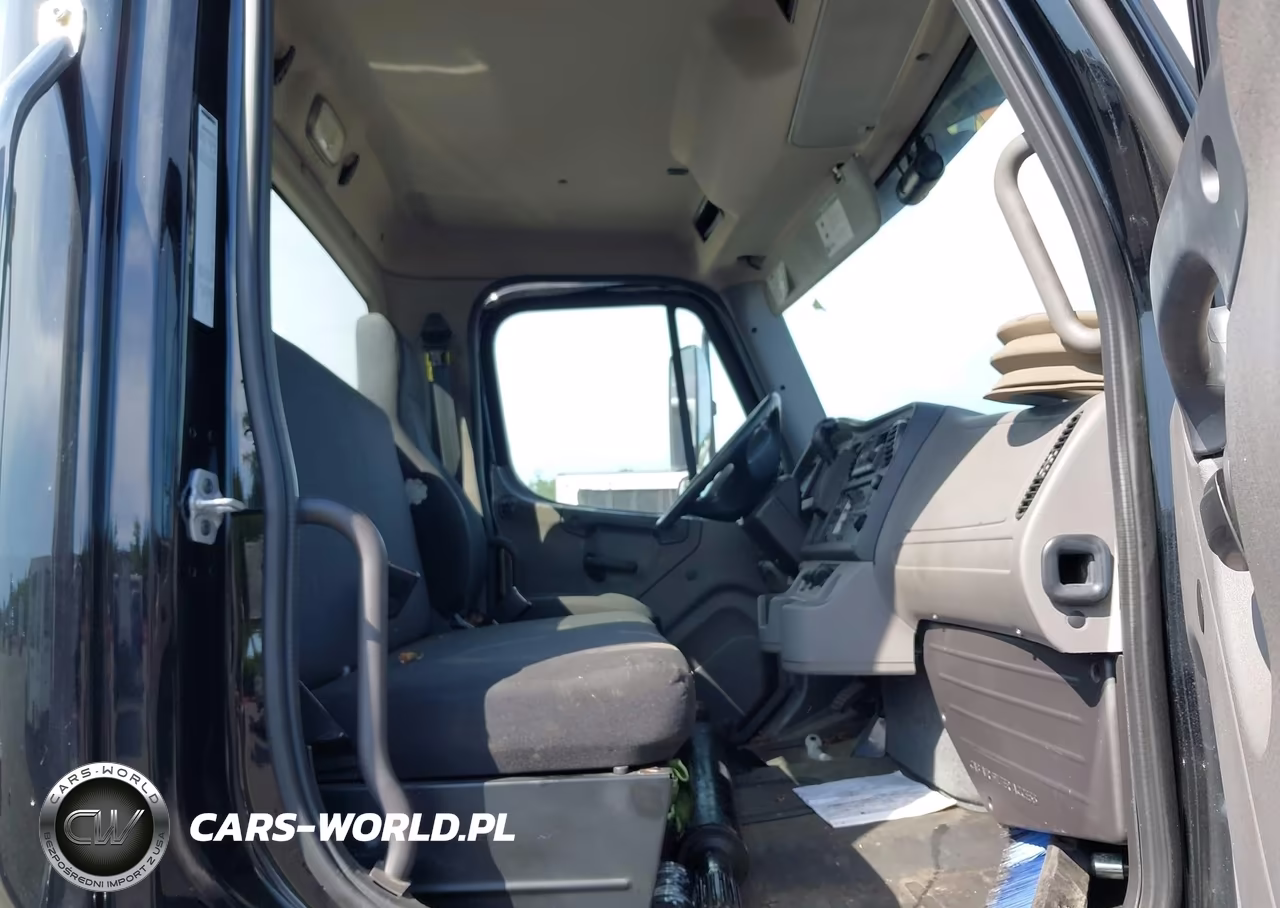 2022 Freightliner M2 106 VIN:1FVACVFD0NHND9682 - 5