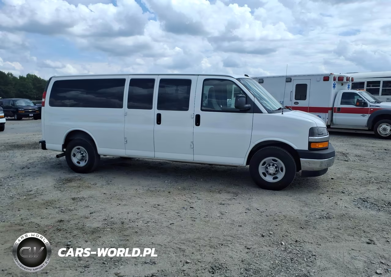 2017 Chevrolet Express 3500 Lt VIN:1GAZGPFG3H1302414 - 13