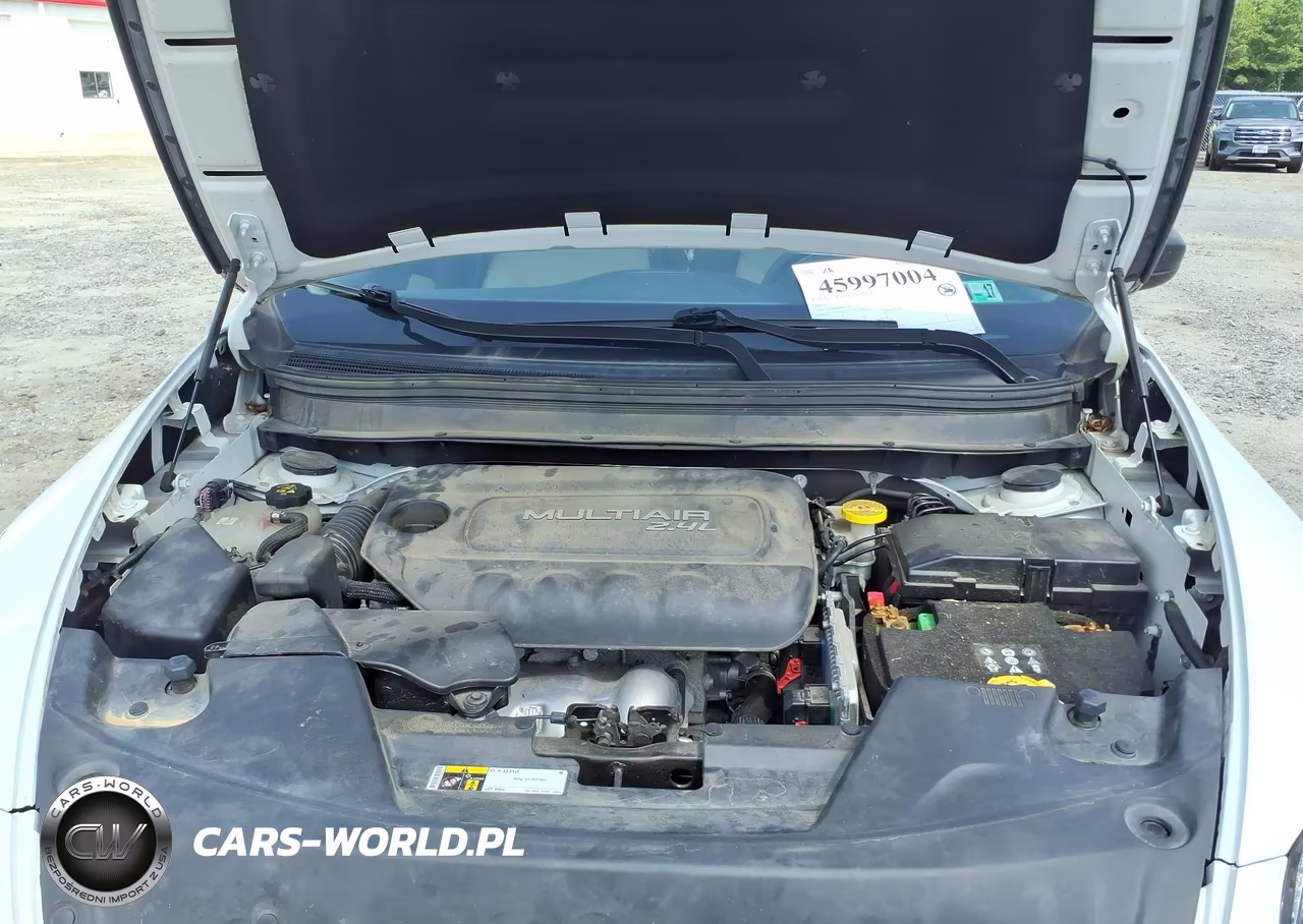 2016 Jeep Cherokee Sport VIN:1C4PJMAB0GW313981 - 10
