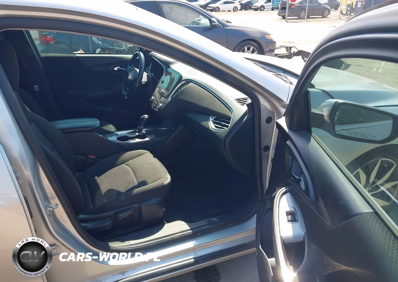 2018 Chevrolet Malibu Lt VIN:1G1ZD5STXJF277553 - 5