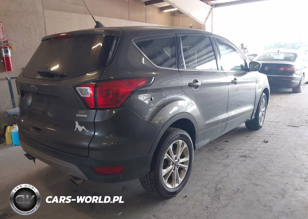 2019 Ford Escape Se VIN:1FMCU0GD7KUA38147 - 4