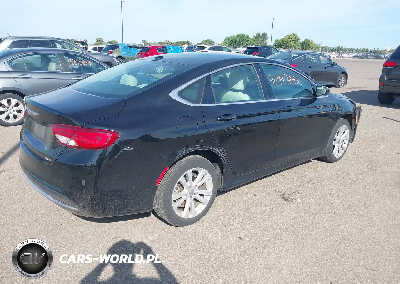 2015 Chrysler 200 Limited VIN:1C3CCCAB7FN704914 - 4