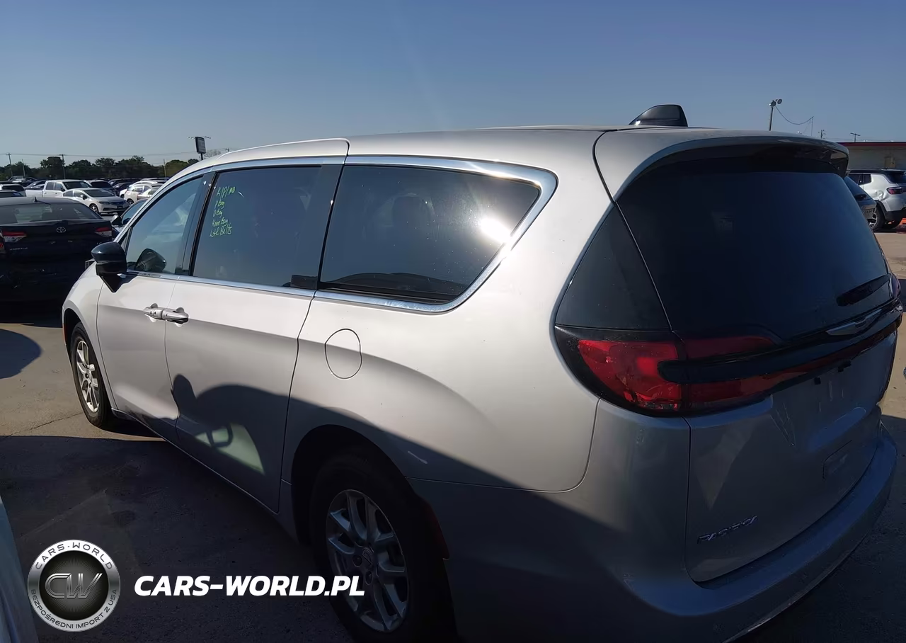 2026 Chrysler Pacifica Select VIN:2C4RC1BG1TR185250 - 14