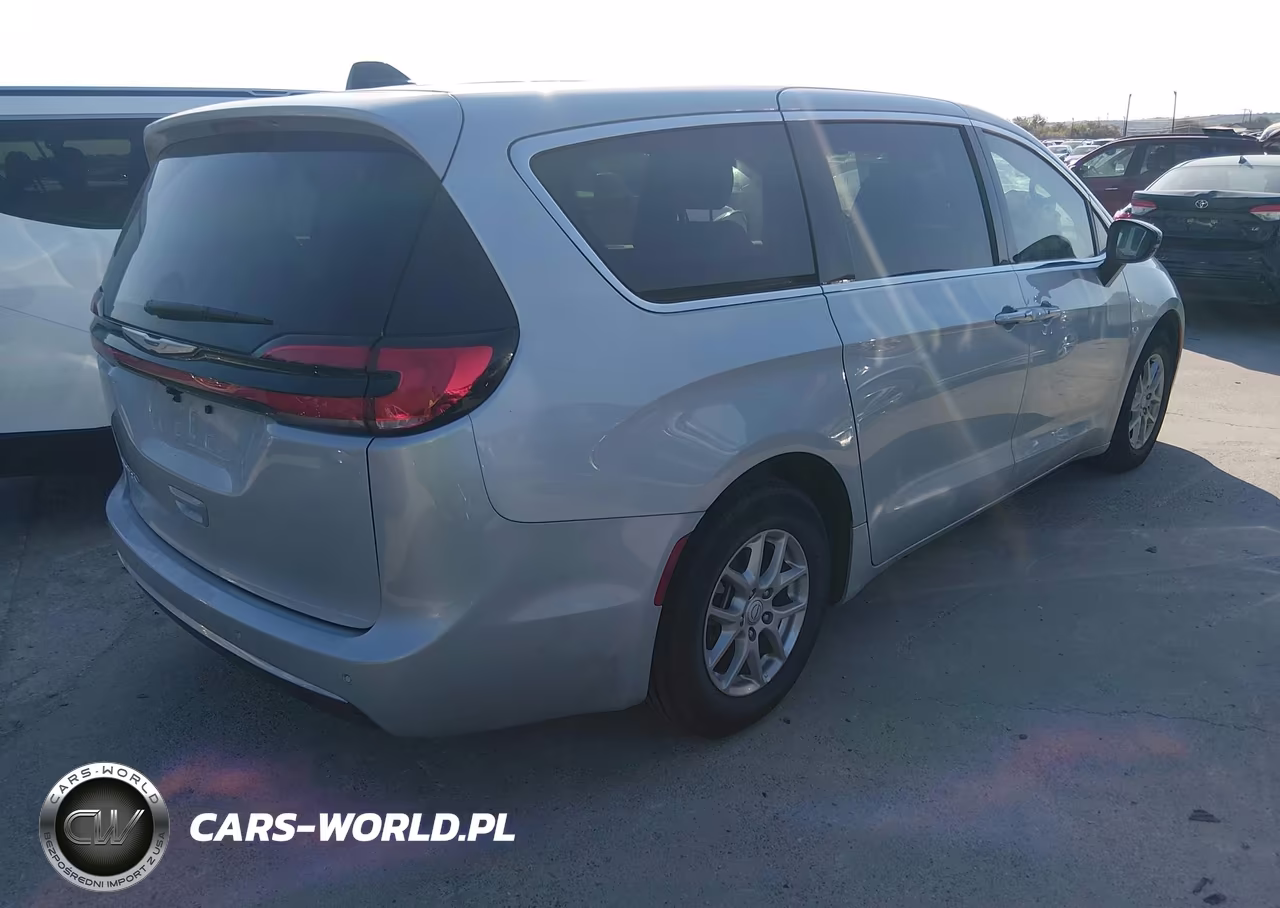 2026 Chrysler Pacifica Select VIN:2C4RC1BG1TR185250 - 4