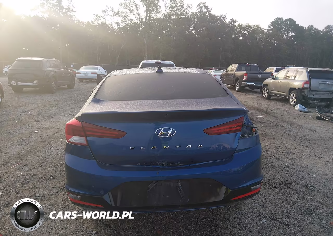 2020 Hyundai Elantra Sel VIN:5NPD84LF8LH608440 - 17
