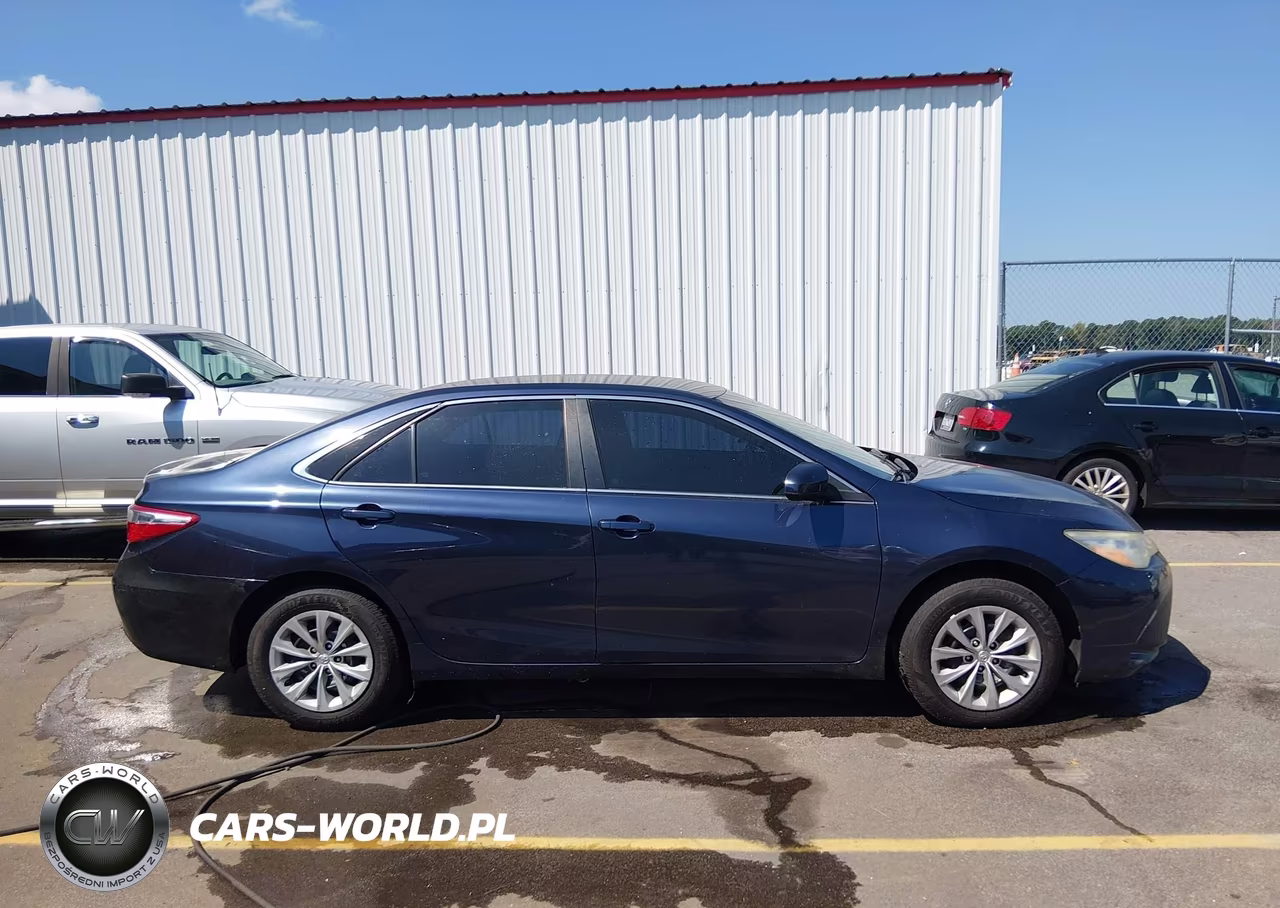 2016 Toyota Camry Le VIN:4T4BF1FK3GR574926 - 13