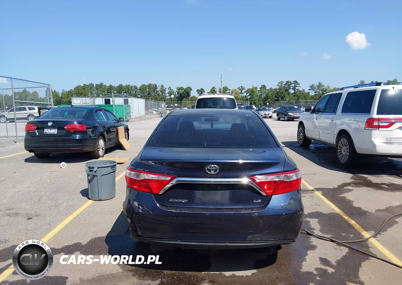 2016 Toyota Camry Le VIN:4T4BF1FK3GR574926 - 16