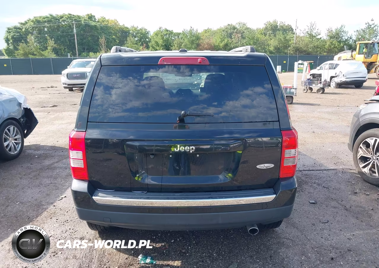 2016 Jeep Patriot Latitude VIN:1C4NJPFA1GD561483 - 17