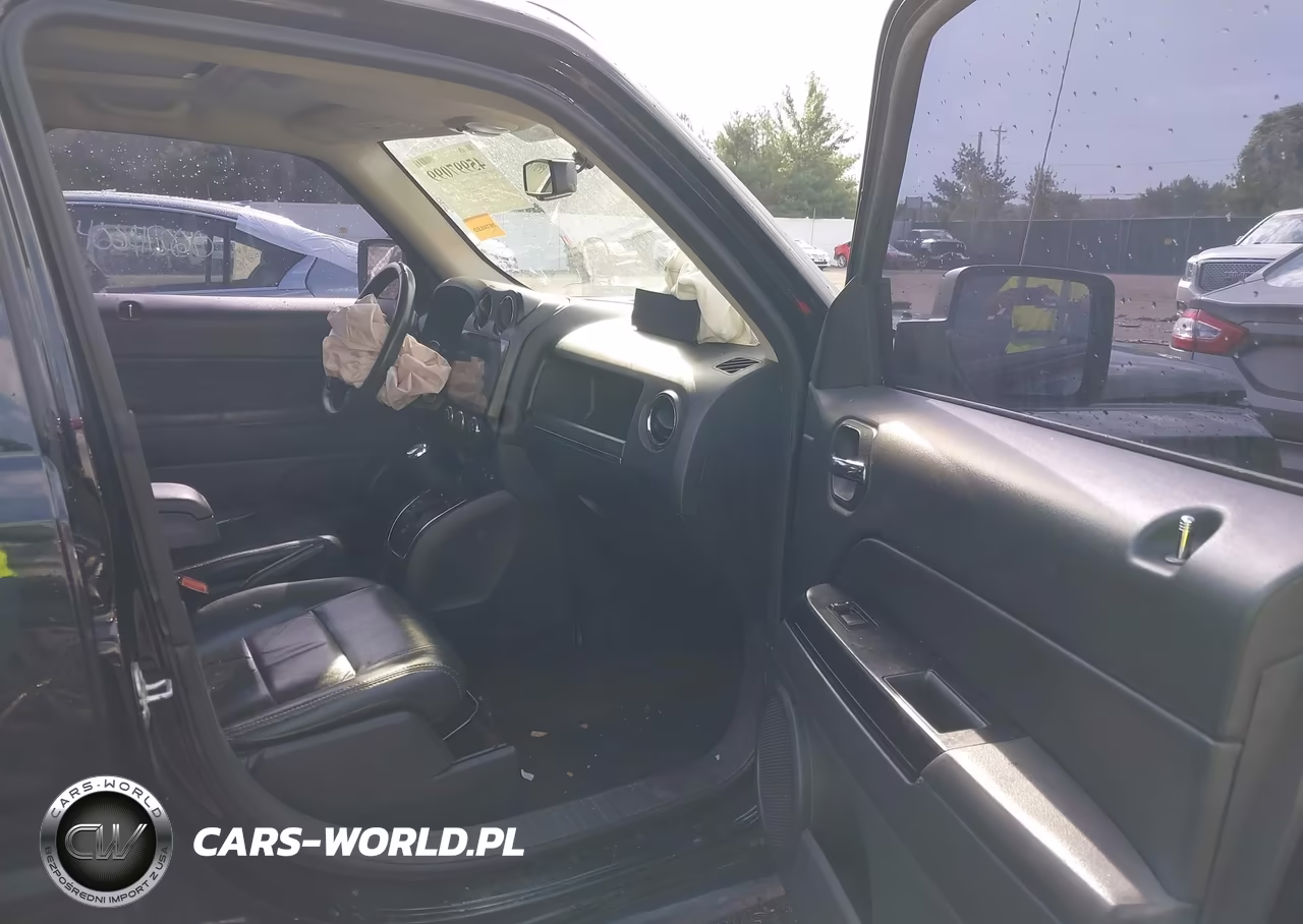 2016 Jeep Patriot Latitude VIN:1C4NJPFA1GD561483 - 5