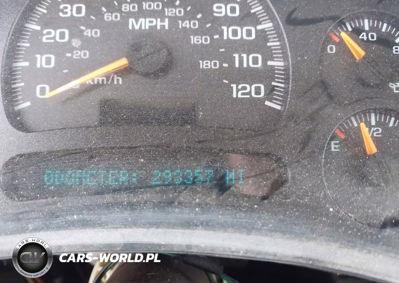 2004 Chevrolet Tahoe Ls VIN:1GNEK13V84J307694 - 15