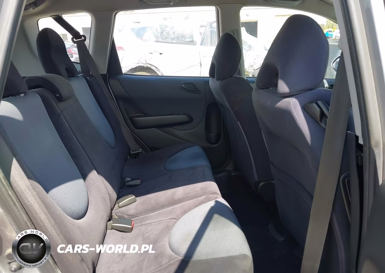 2007 Honda Fit VIN:JHMGD374X7S005474 - 8