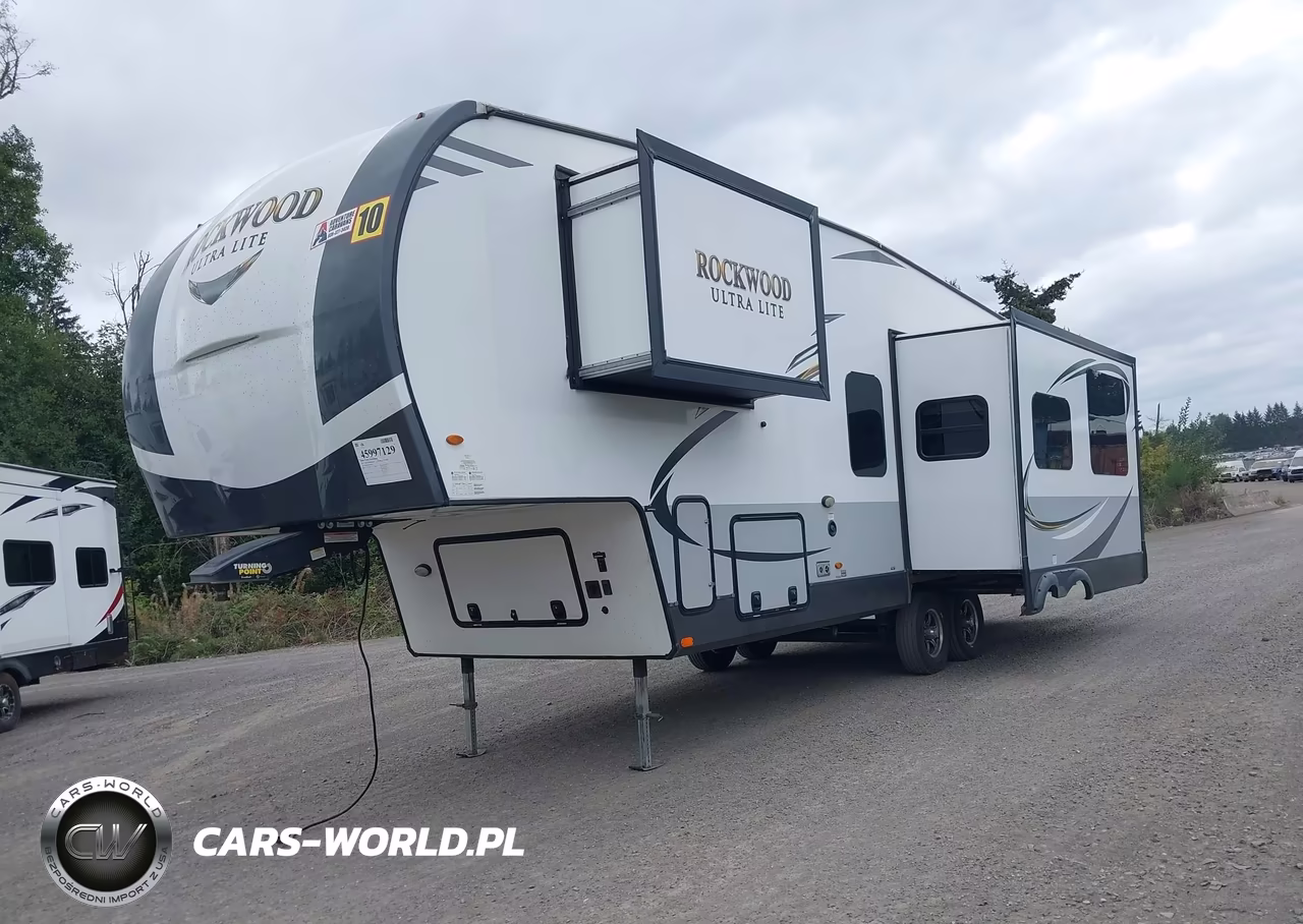 2019 Rockwood By Forest R Ultra Lite Series M- VIN:4X4FRLE29K1888198 - 2