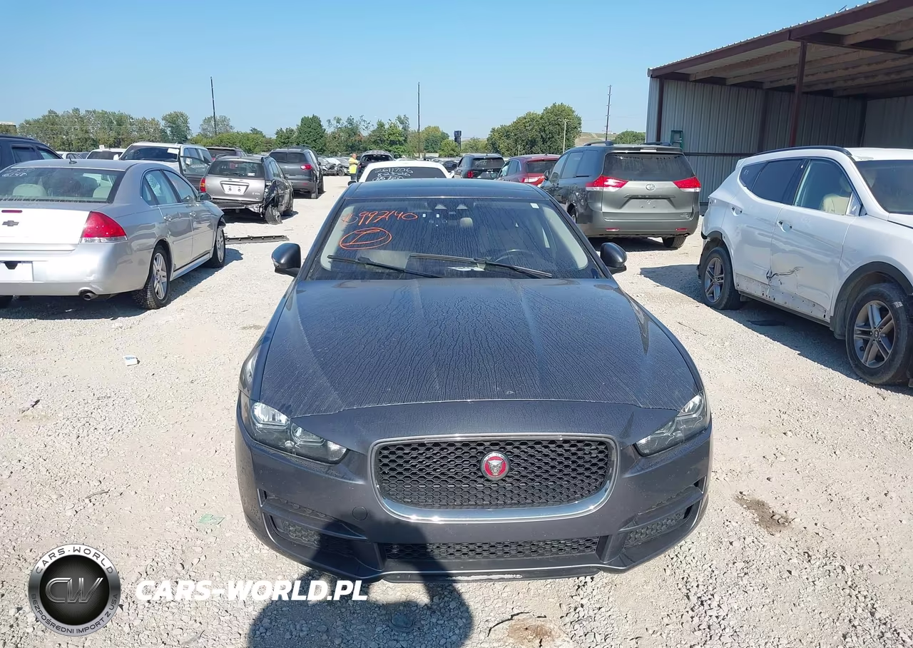 2017 Jaguar Xe 20D Prestige VIN:SAJAK4BN3HA968955 - 6
