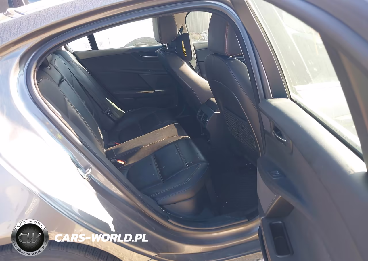 2017 Jaguar Xe 20D Prestige VIN:SAJAK4BN3HA968955 - 8