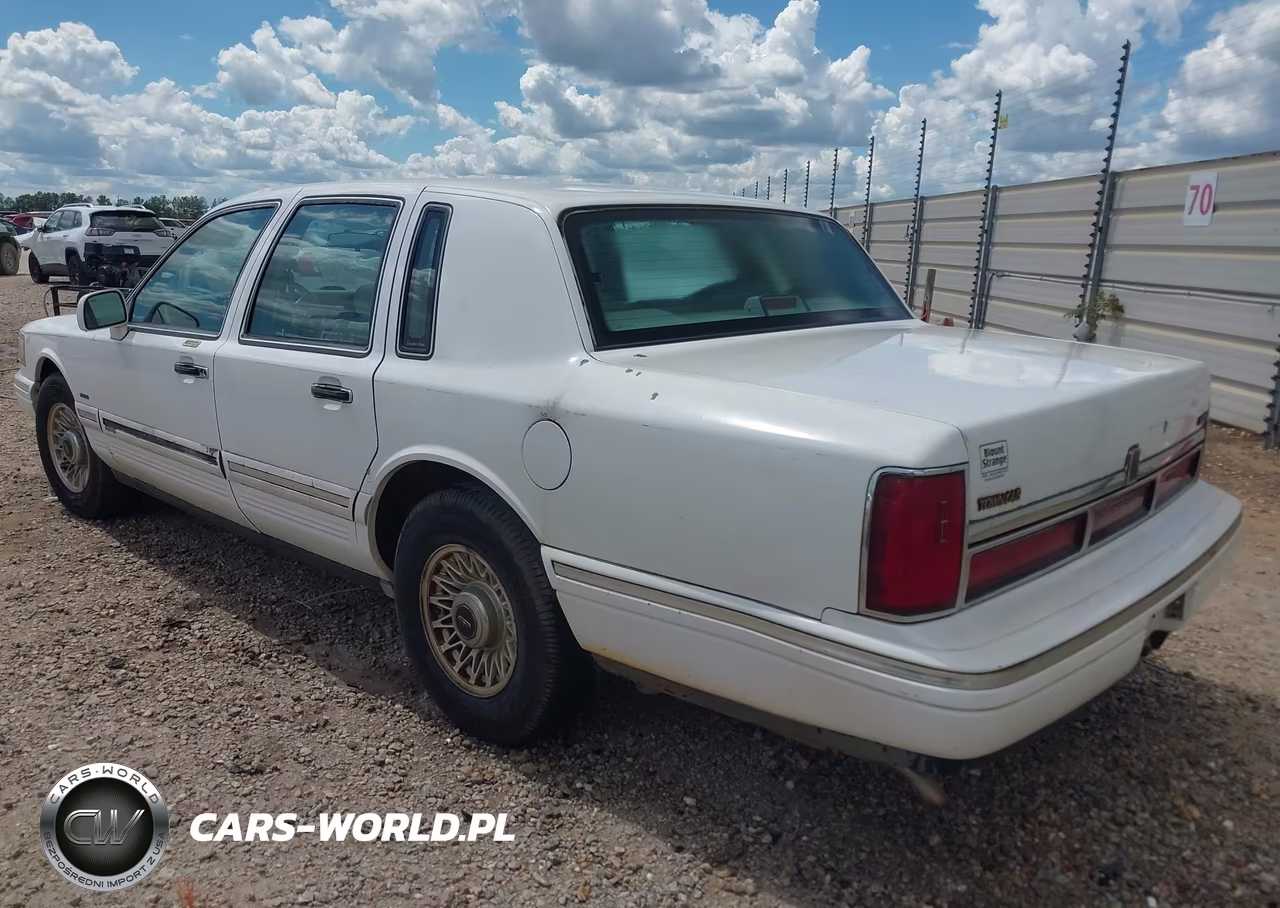 1996 Lincoln Town Car Executive VIN:1LNLM81W7TY693573 - 3