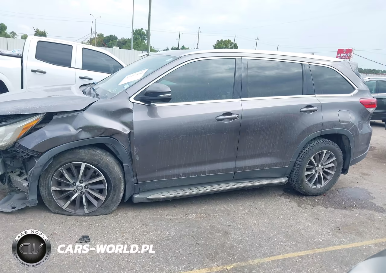 2019 Toyota Highlander Xle VIN:5TDJZRFH4KS603139 - 15