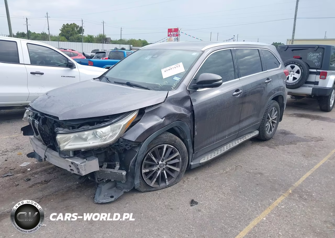 2019 Toyota Highlander Xle VIN:5TDJZRFH4KS603139 - 2