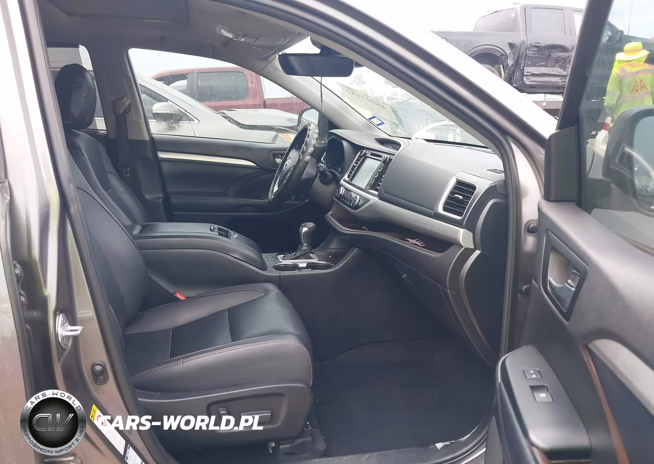2019 Toyota Highlander Xle VIN:5TDJZRFH4KS603139 - 5