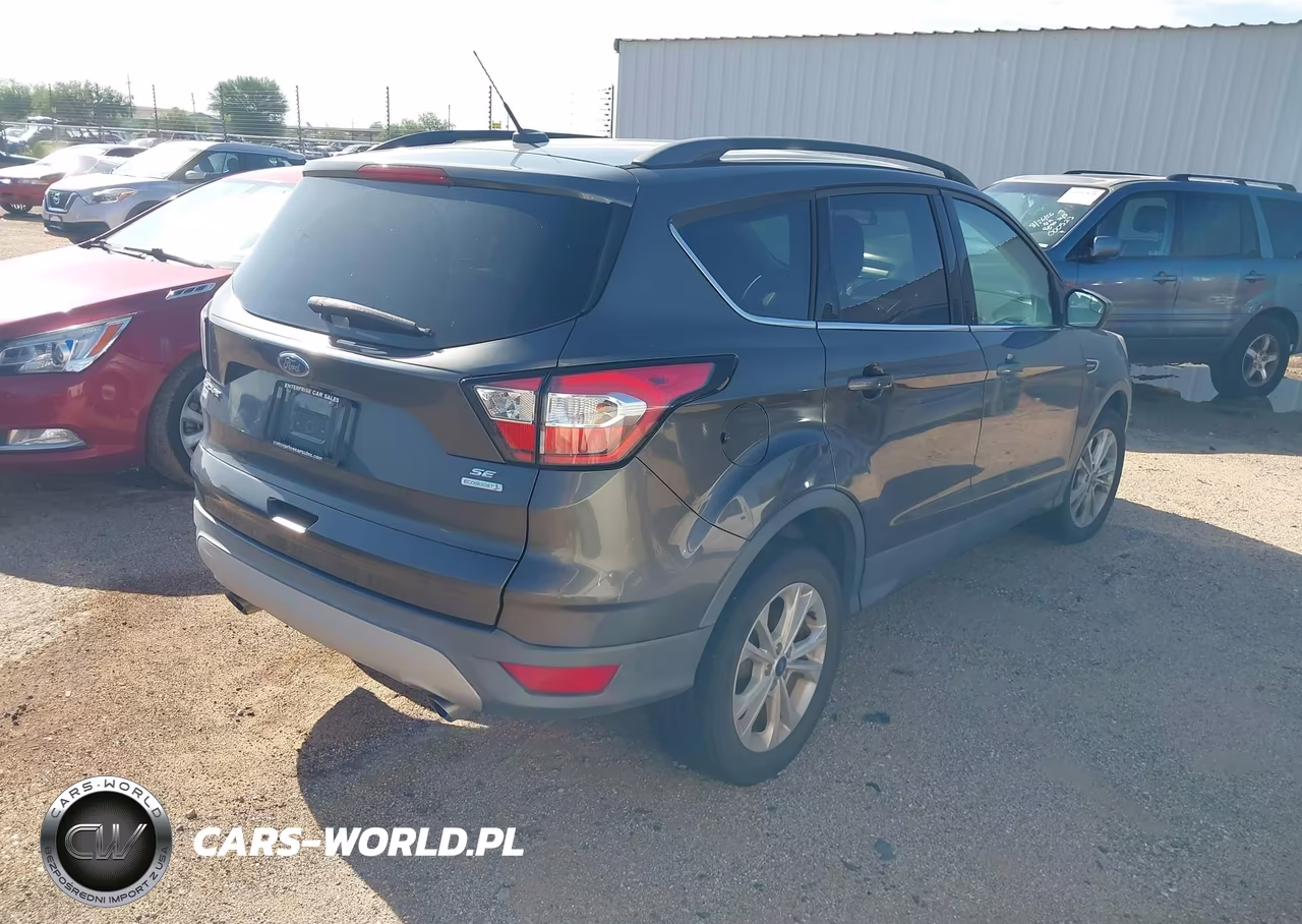 2018 Ford Escape Se VIN:1FMCU0GD5JUB15418 - 4