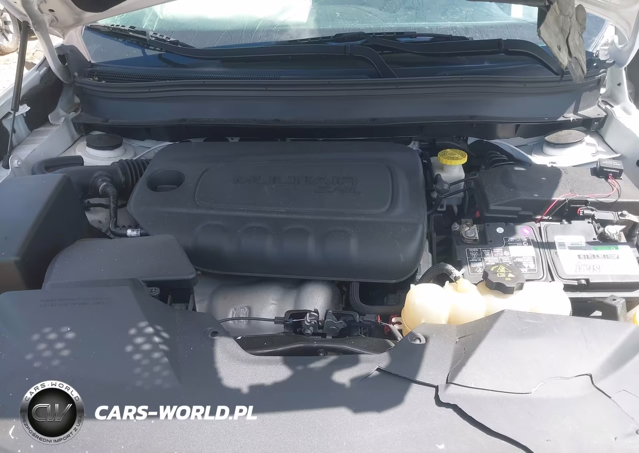 2019 Jeep Cherokee Latitude Fwd VIN:1C4PJLCB2KD490558 - 10