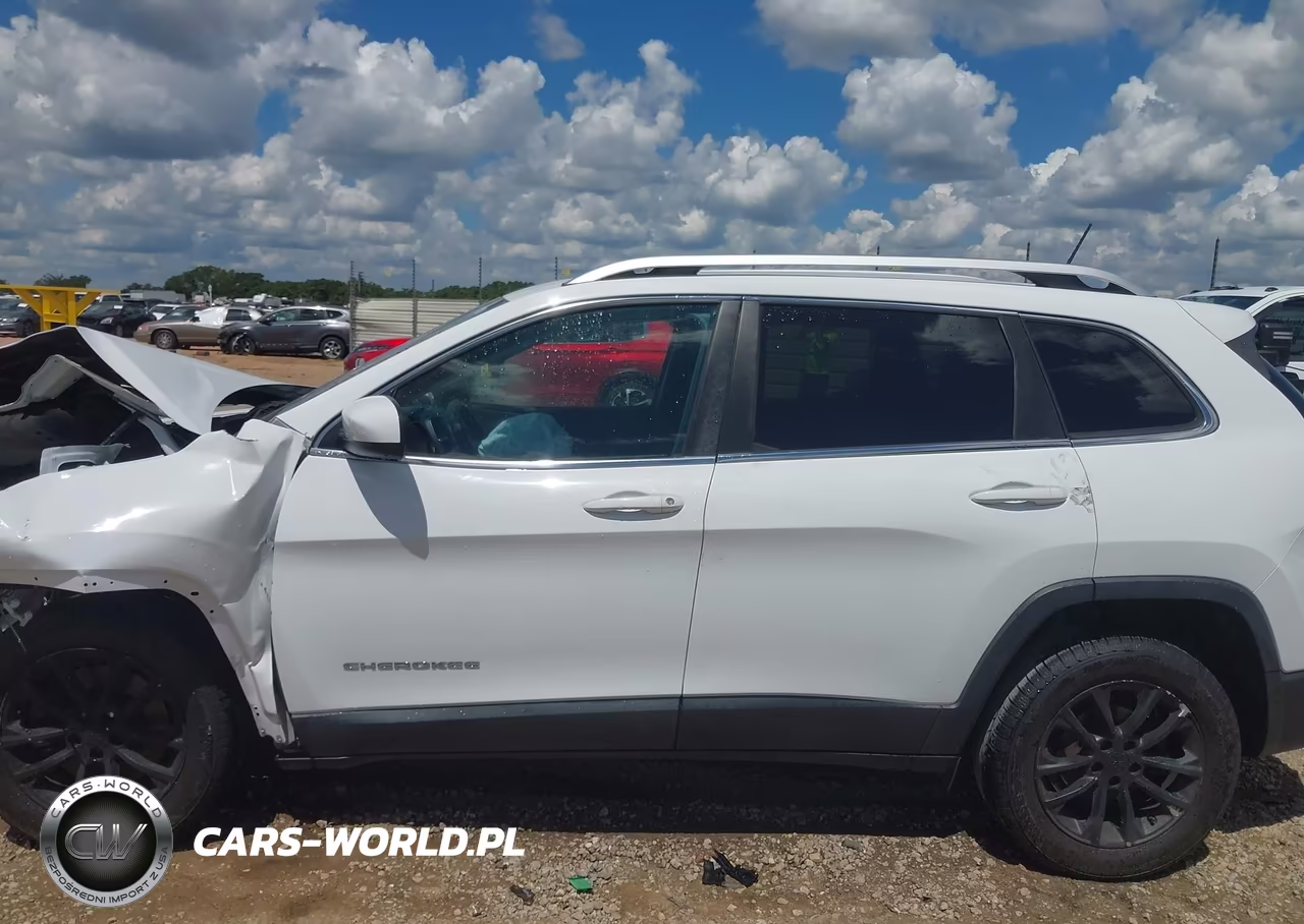 2019 Jeep Cherokee Latitude Fwd VIN:1C4PJLCB2KD490558 - 14
