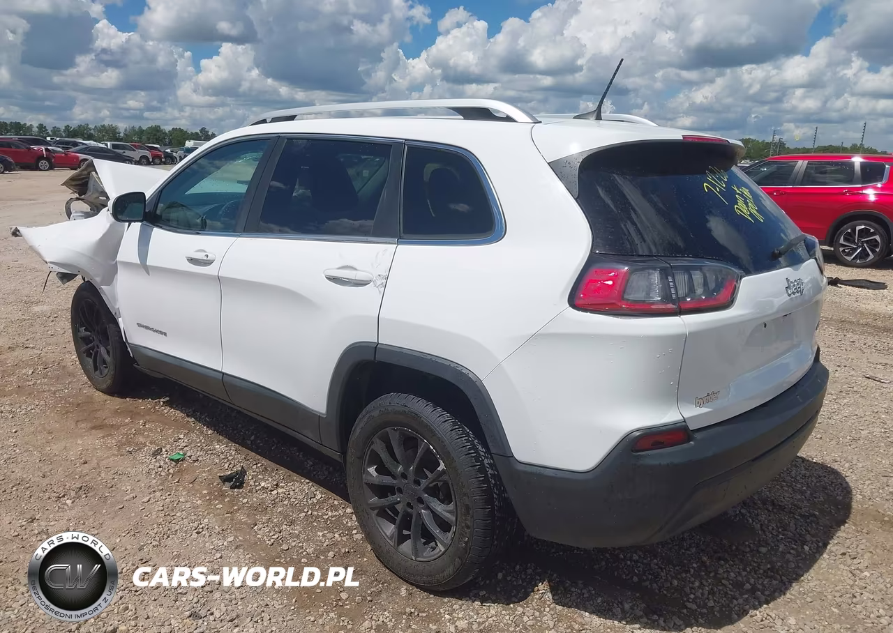 2019 Jeep Cherokee Latitude Fwd VIN:1C4PJLCB2KD490558 - 3