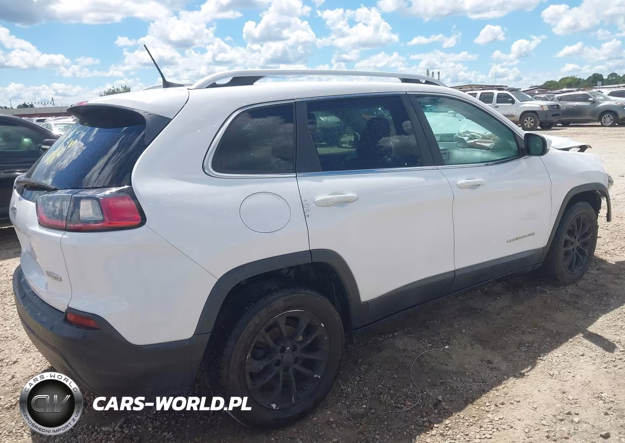 2019 Jeep Cherokee Latitude Fwd VIN:1C4PJLCB2KD490558 - 4