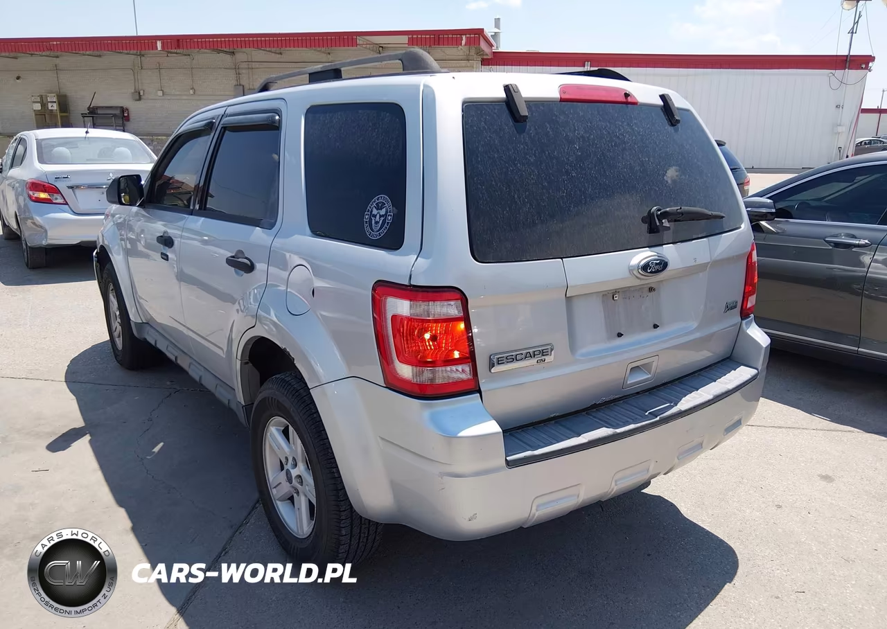2011 Ford Escape Xlt VIN:1FMCU0DGXBKA31901 - 3