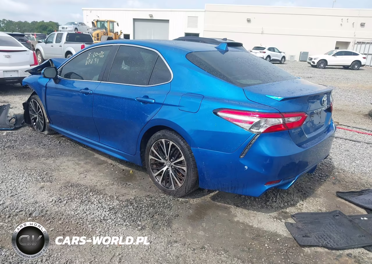 2018 Toyota Camry Se VIN:4T1B11HK1JU033306 - 3