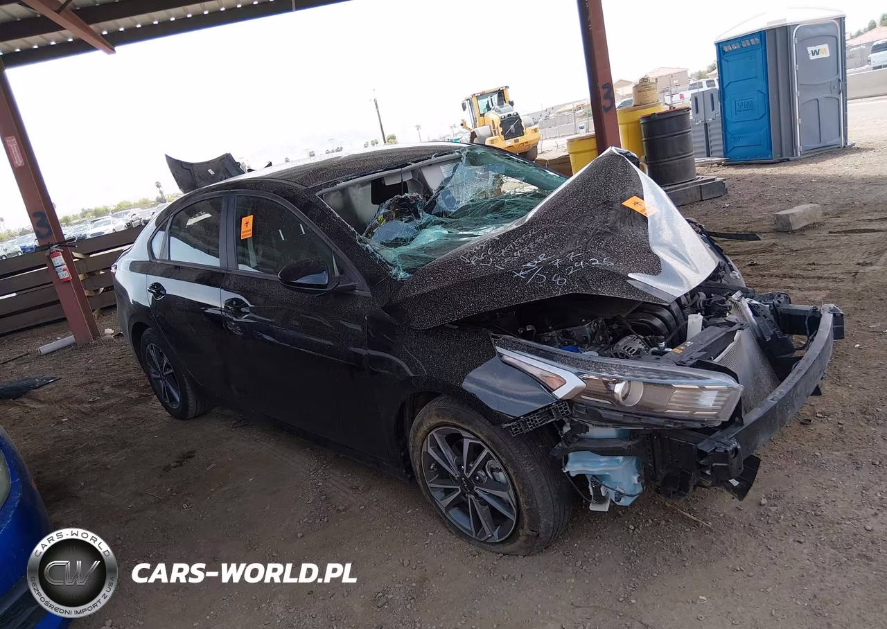 2024 Kia Forte Lxs