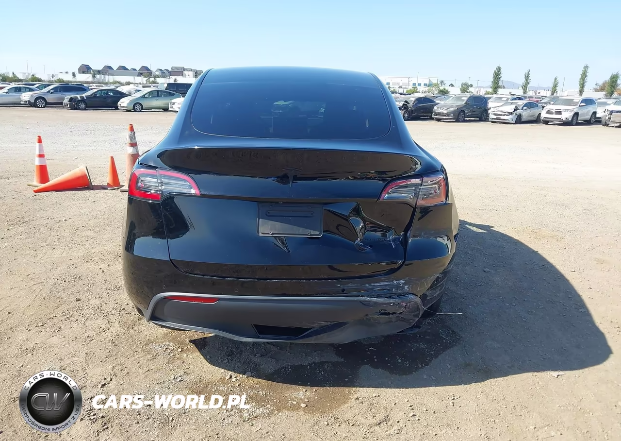 2021 Tesla Model Y Long Range Dual Motor All-Wheel Drive VIN:5YJYGDEE2MF218605 - 15