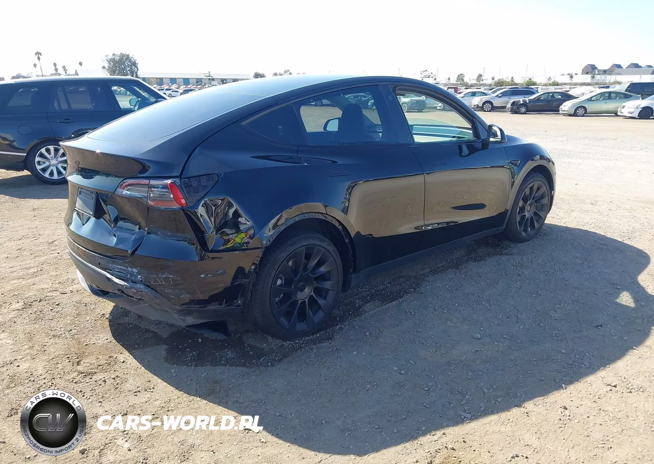 2021 Tesla Model Y Long Range Dual Motor All-Wheel Drive VIN:5YJYGDEE2MF218605 - 4