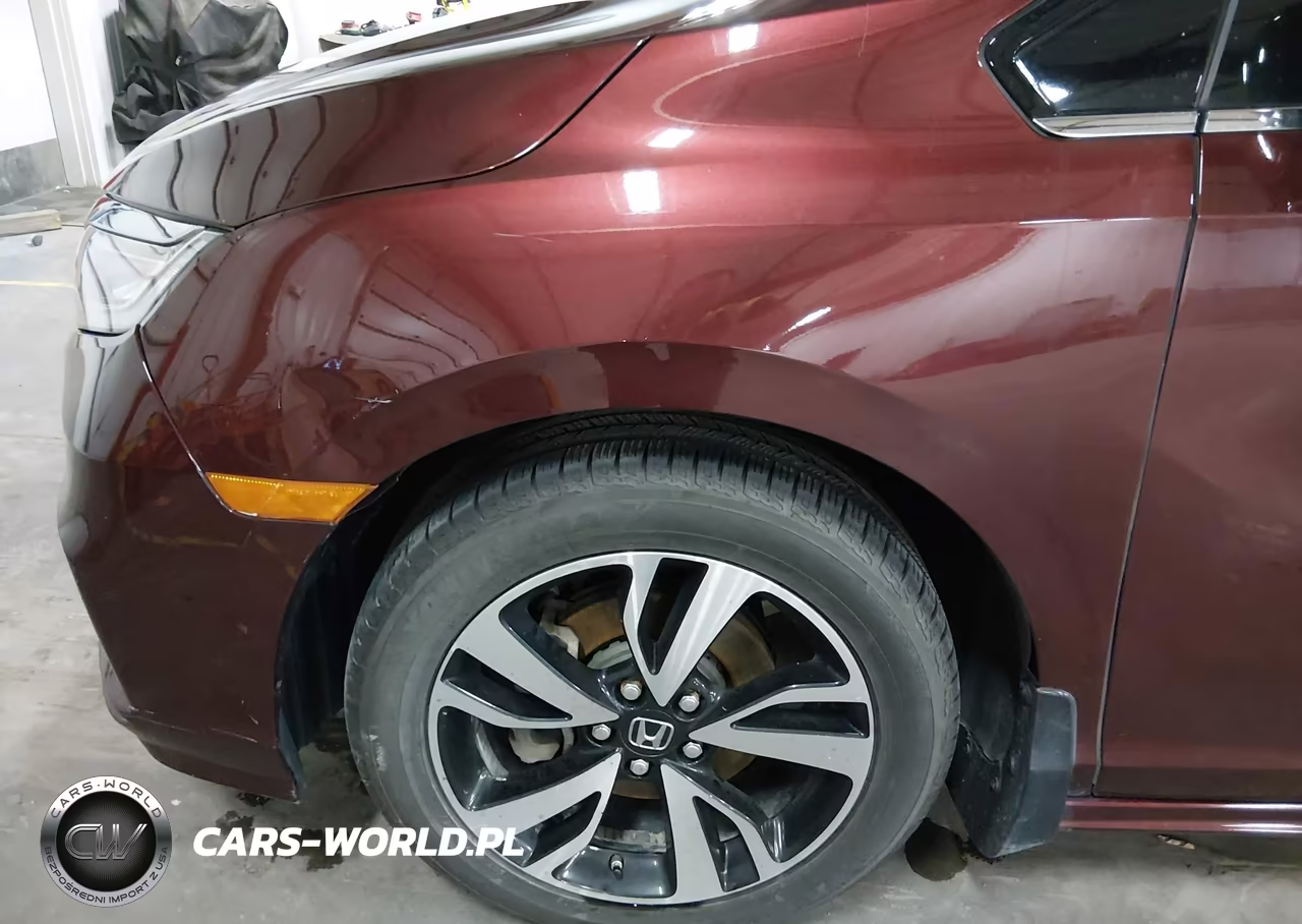 2018 Honda Odyssey Elite VIN:5FNRL6H90JB020076 - 21