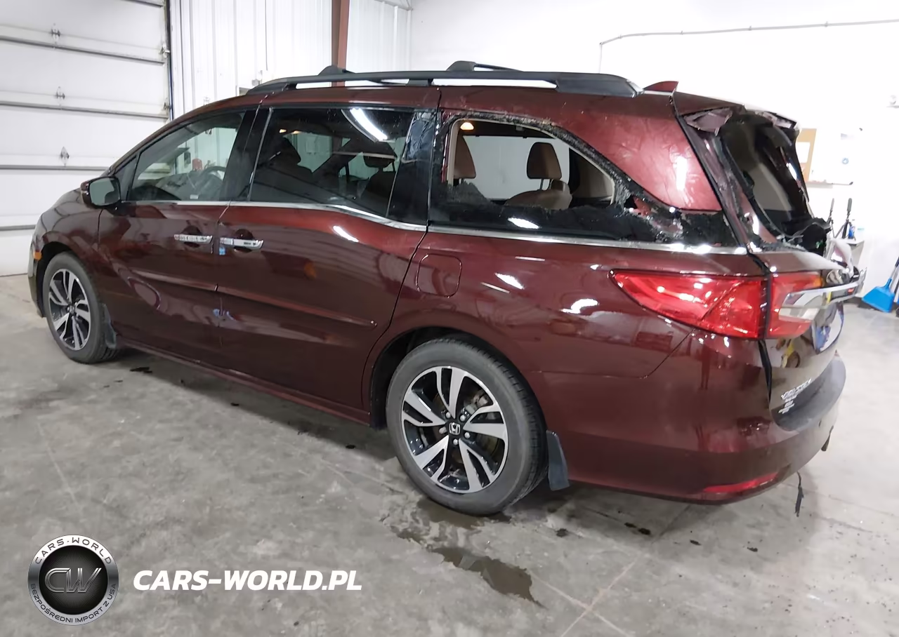 2018 Honda Odyssey Elite VIN:5FNRL6H90JB020076 - 3