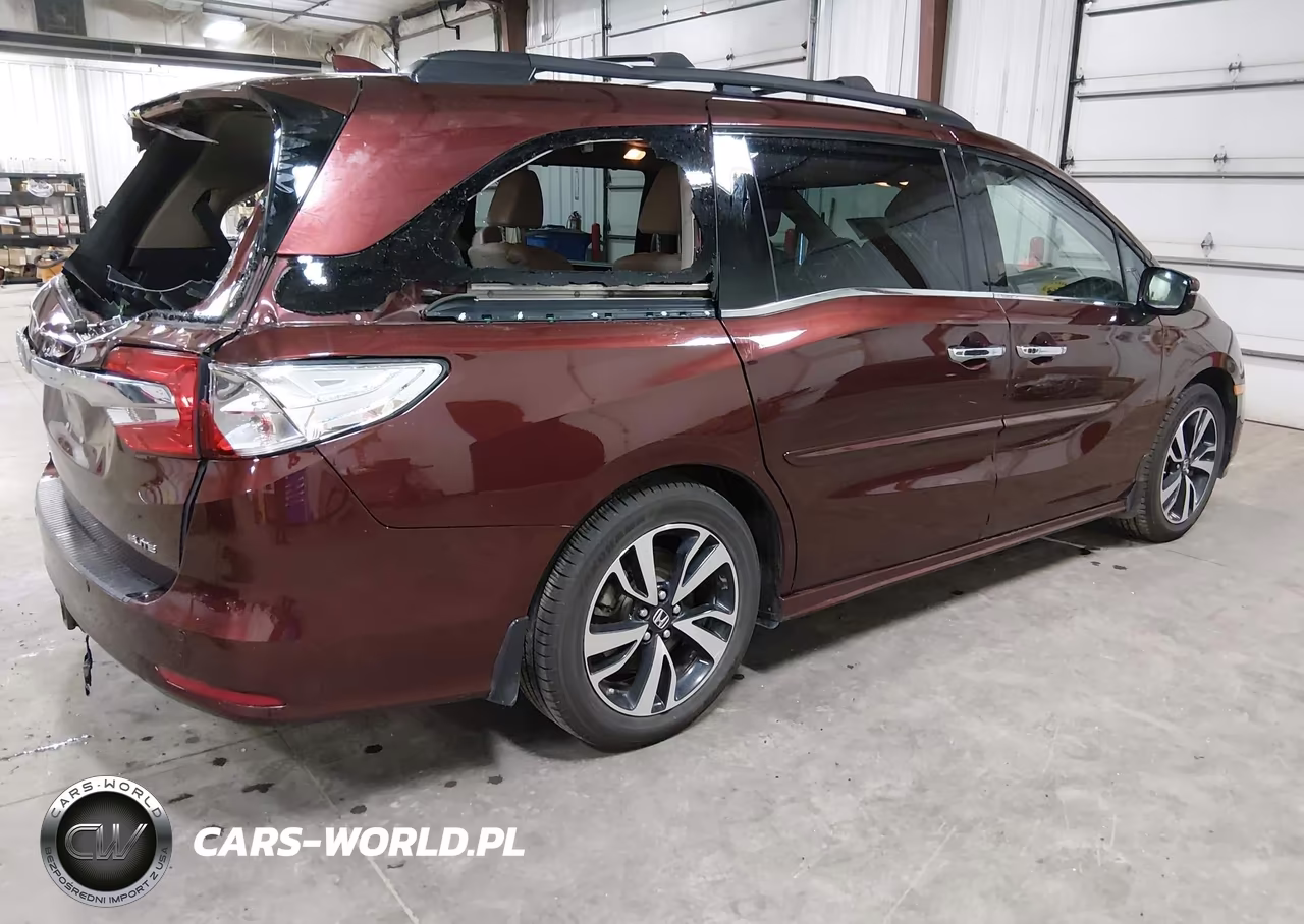 2018 Honda Odyssey Elite VIN:5FNRL6H90JB020076 - 4