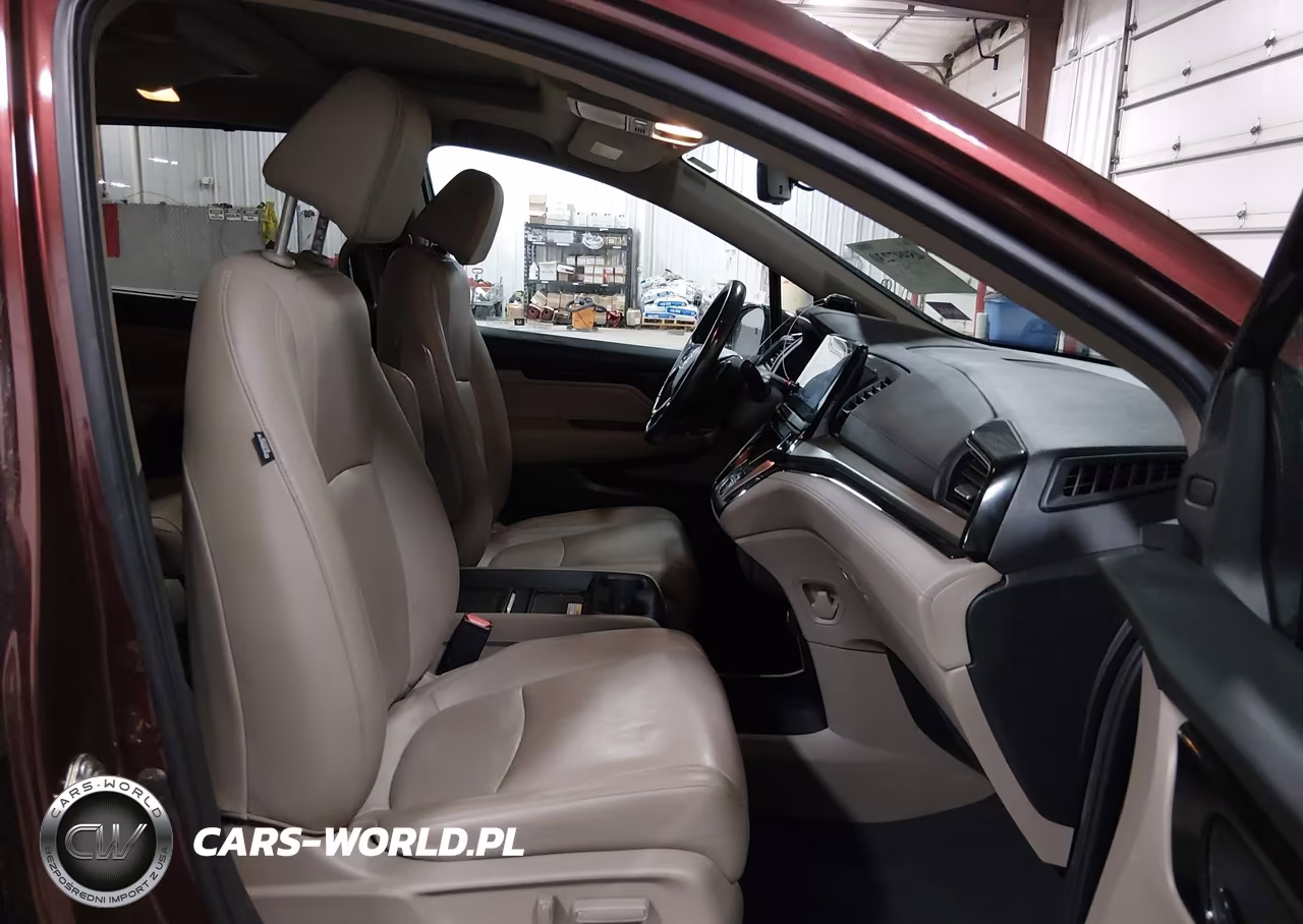 2018 Honda Odyssey Elite VIN:5FNRL6H90JB020076 - 5