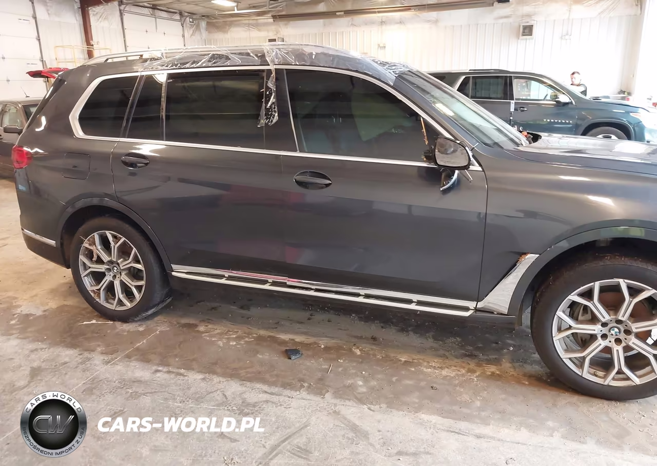 2020 BMW X7 xDrive40I VIN:5UXCW2C09L9A00826 - 13