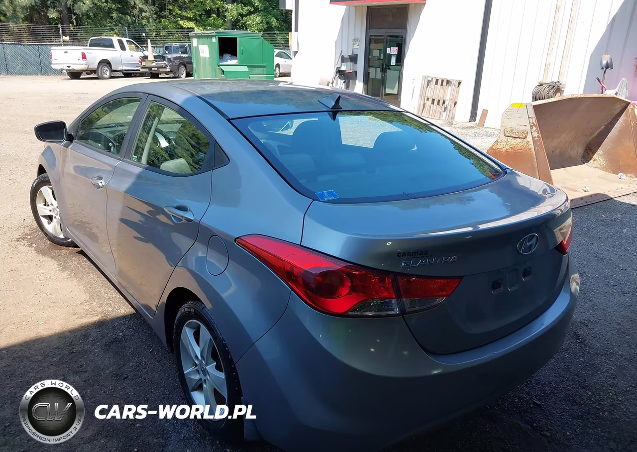 2013 Hyundai Elantra Gls VIN:KMHDH4AE3DU921618 - 3
