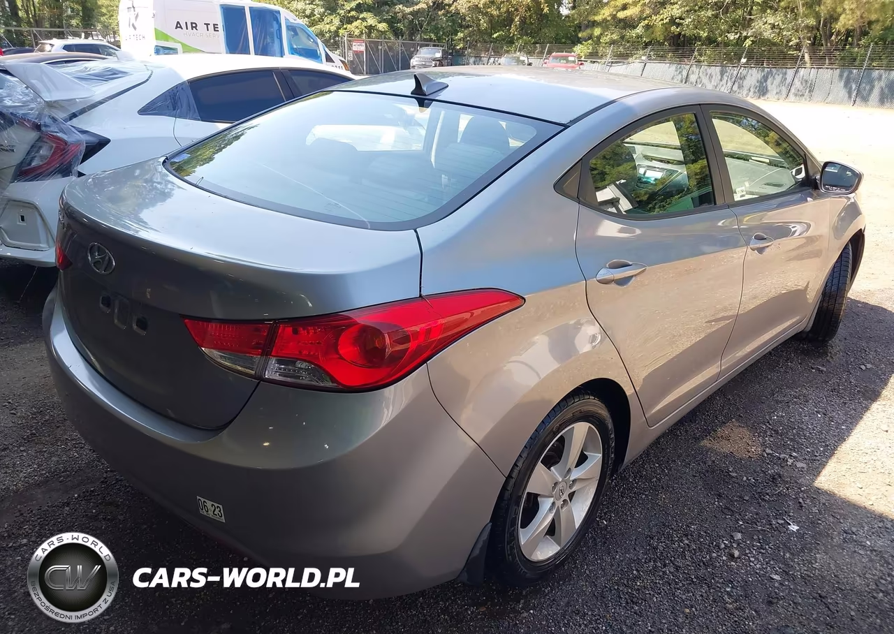 2013 Hyundai Elantra Gls VIN:KMHDH4AE3DU921618 - 4