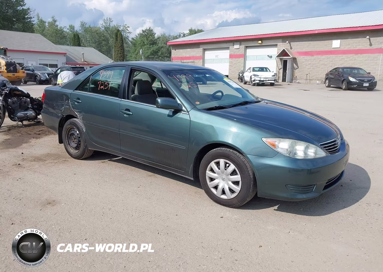 2005 Toyota Camry Le