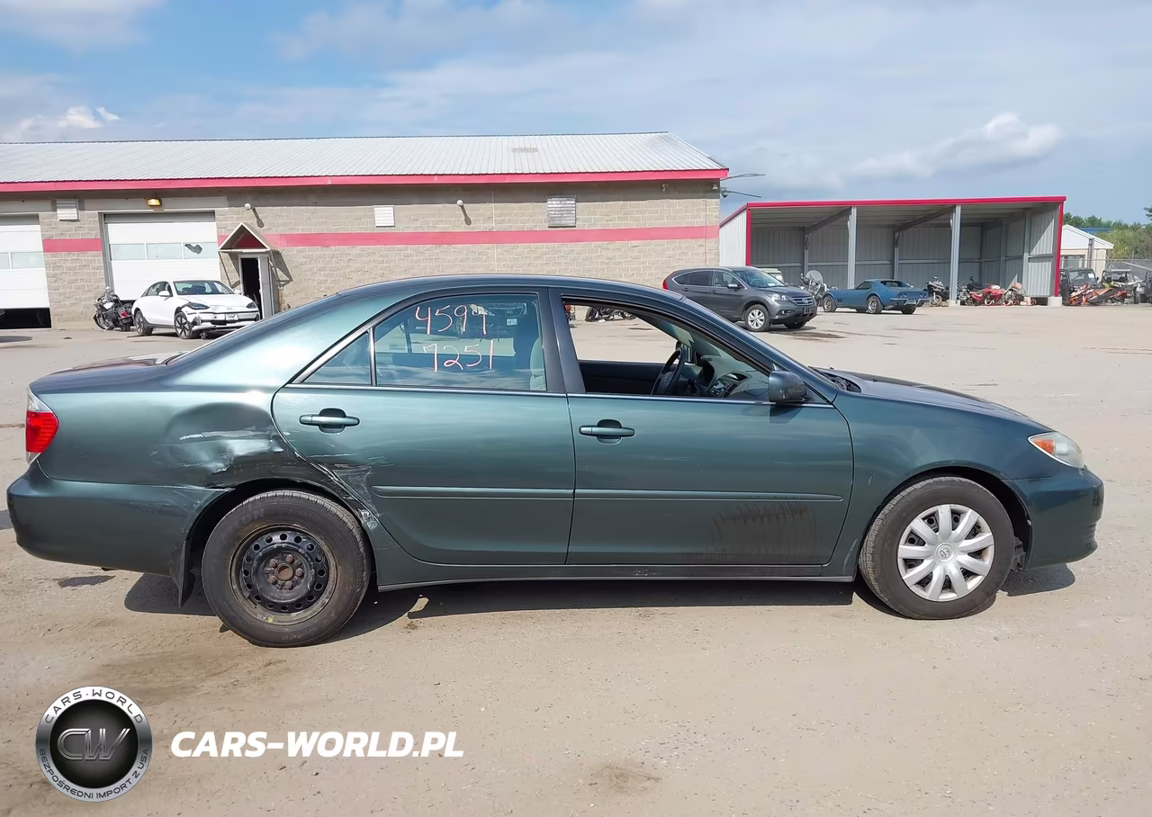 2005 Toyota Camry Le VIN:4T1BE32K05U076310 - 14